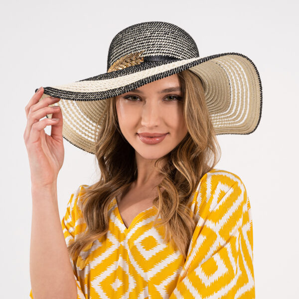 Alternative view of Ψάθινη καπελίνα