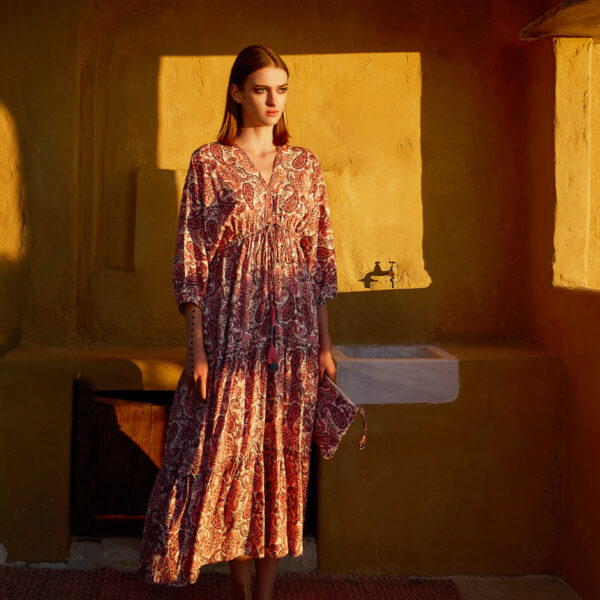 Φόρεμα λαχούρ