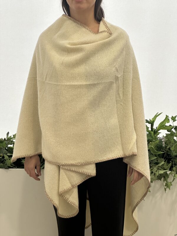 Πόντσο Μονόχρωμο