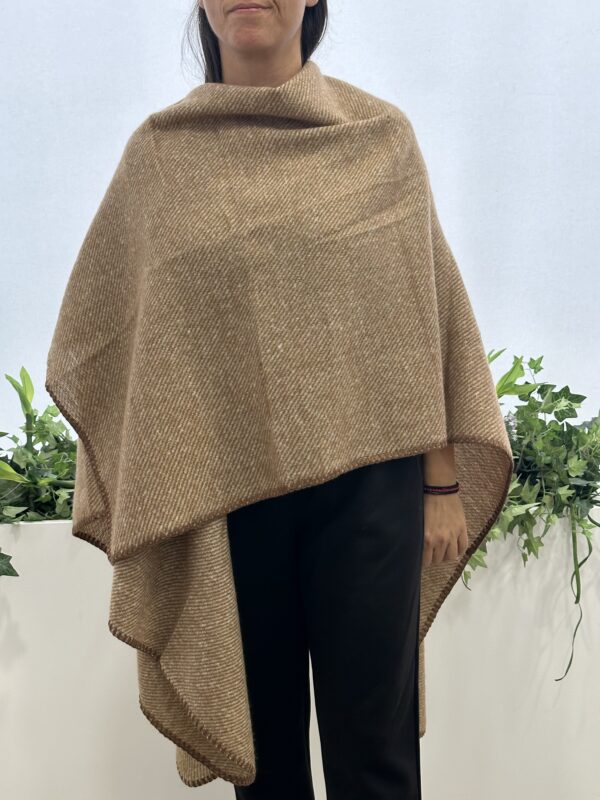 Πόντσο Μονόχρωμο