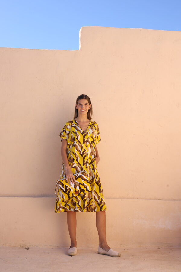 Φόρεμα midi με τσέπες